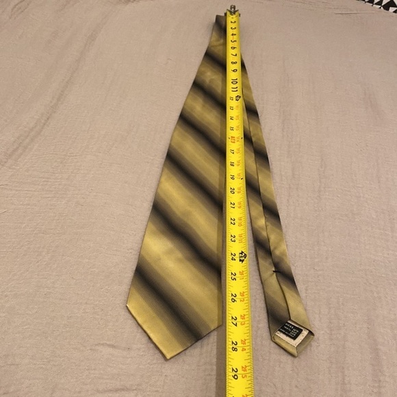 Gucci silk tie . Made in Italy . - Picture 7 of 10